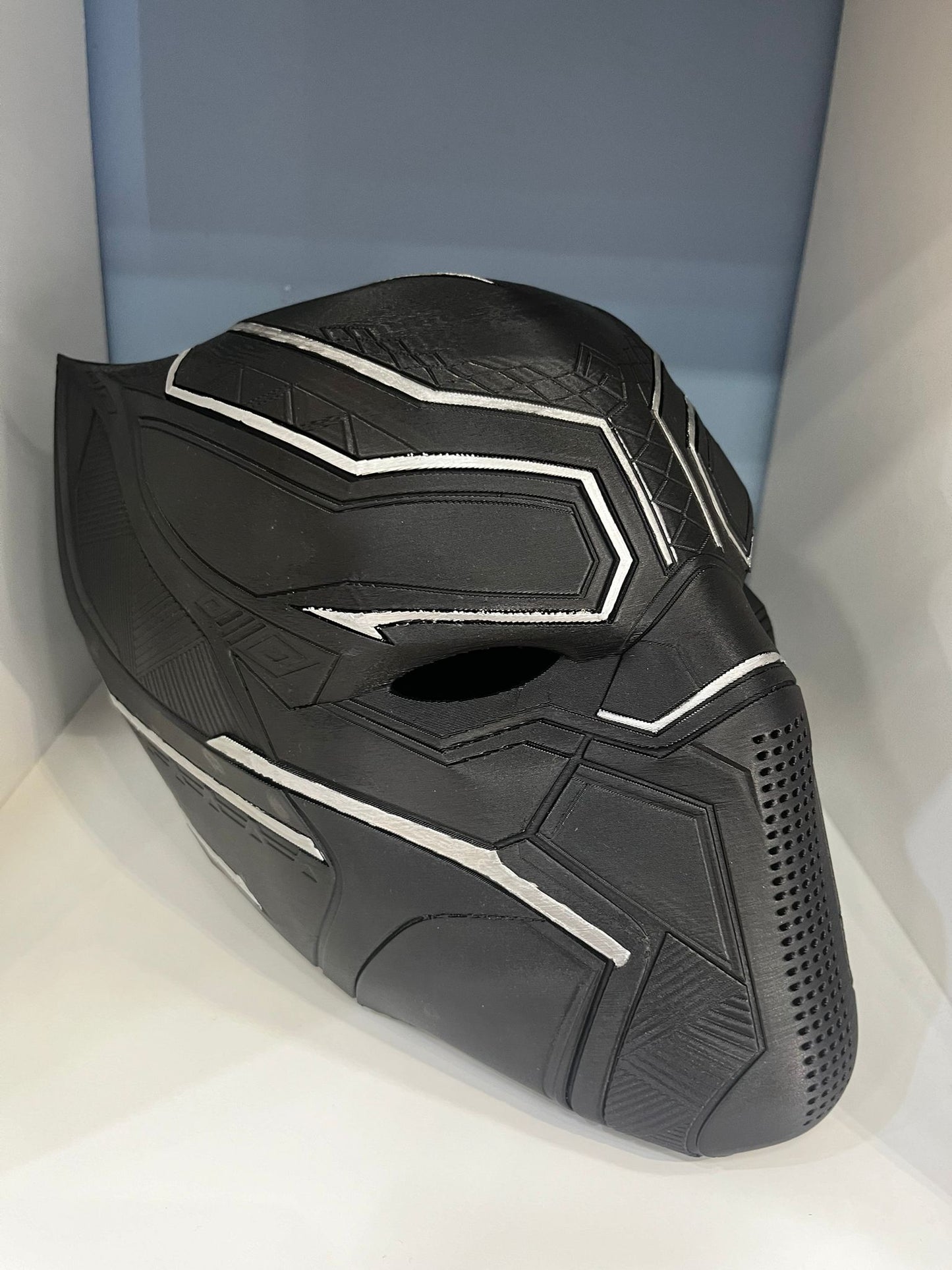 Casco Black Panther